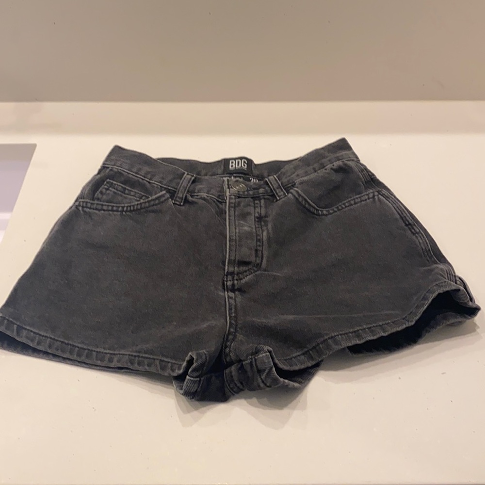 BDG high-rise carpenter short